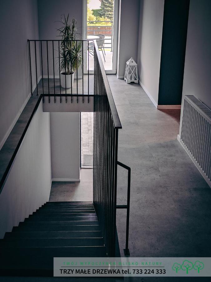 Trzy Male Drzewka Leilighet Wielka Wies  Eksteriør bilde